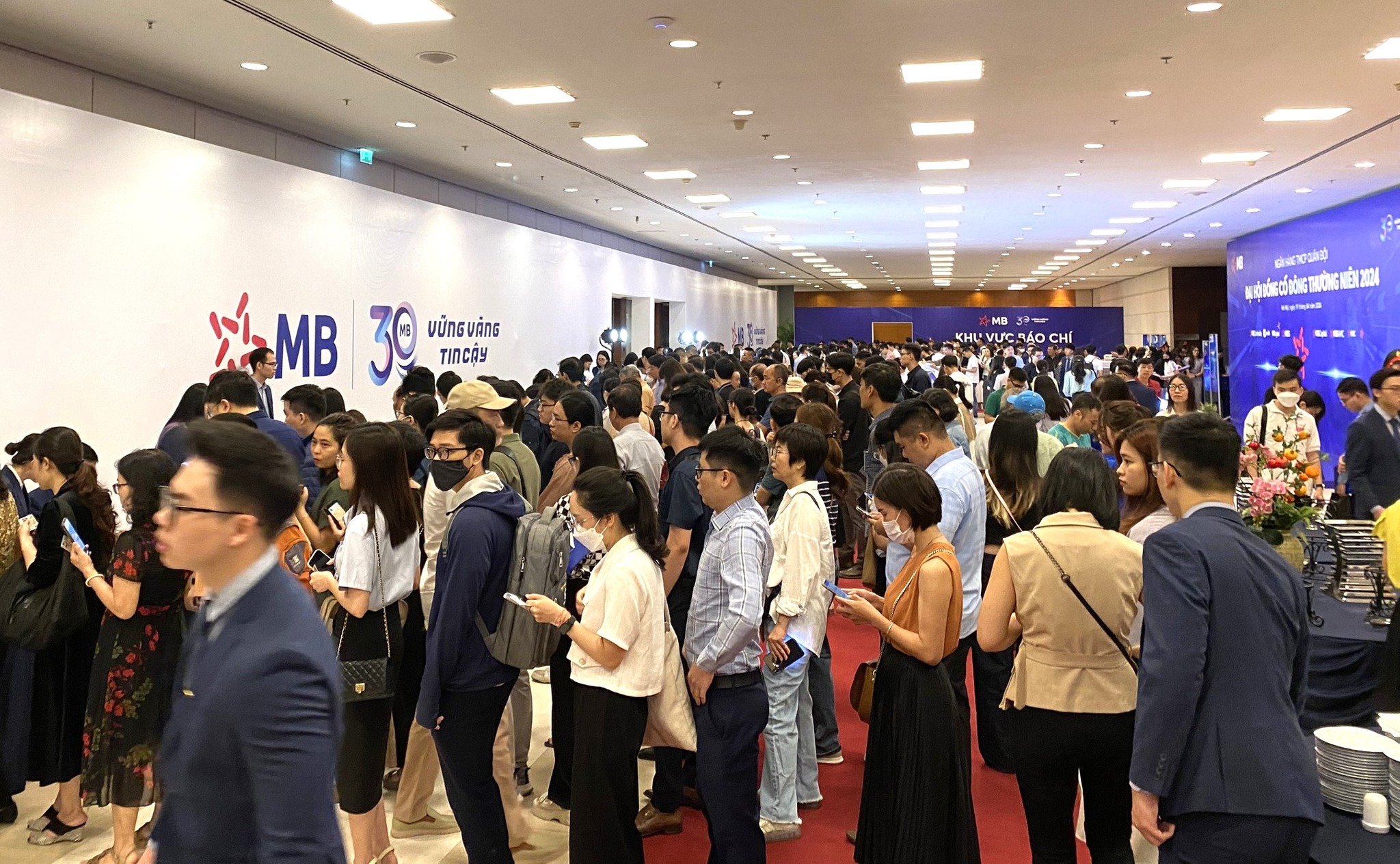 Hơn 2.000 cổ đông tới dự AGM 2024 của MBBank