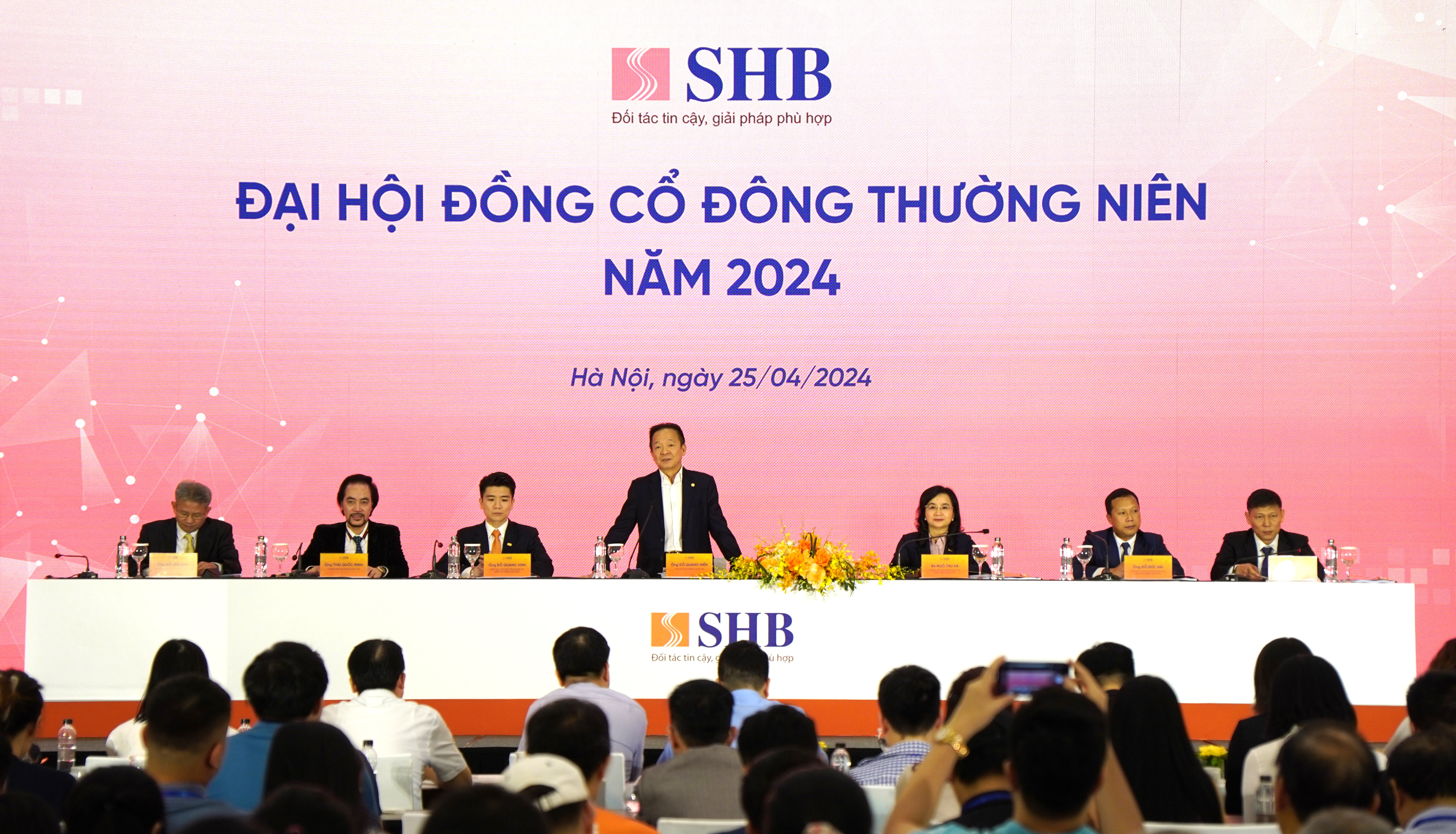Chủ tịch SHB Đỗ Quang Hiển phát biểu tại AGM 2024