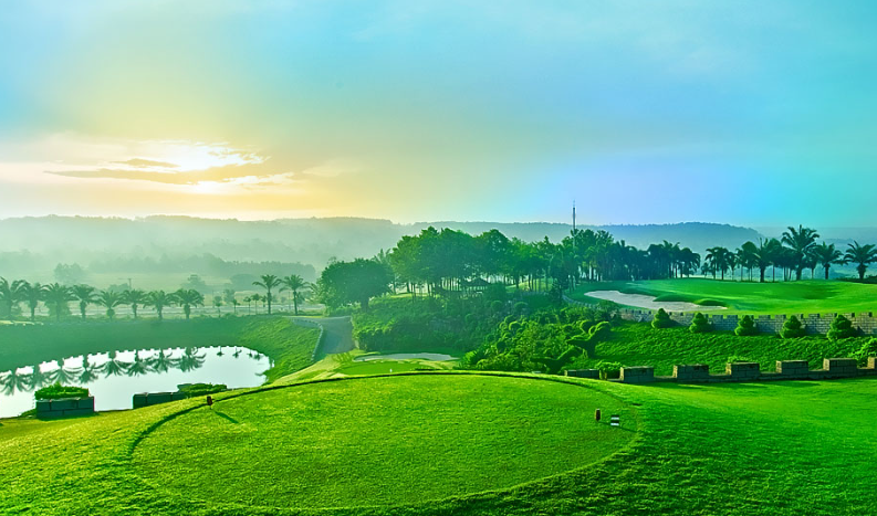 Sân golf Long Thành là một trong những sân golf lớn và hiện đại nhất cả nước (Ảnh: Internet)